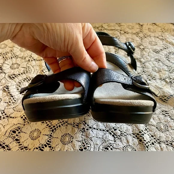 🌟Dansko Open Toe Sandal Clogs🌟 - Picture 4 of 9